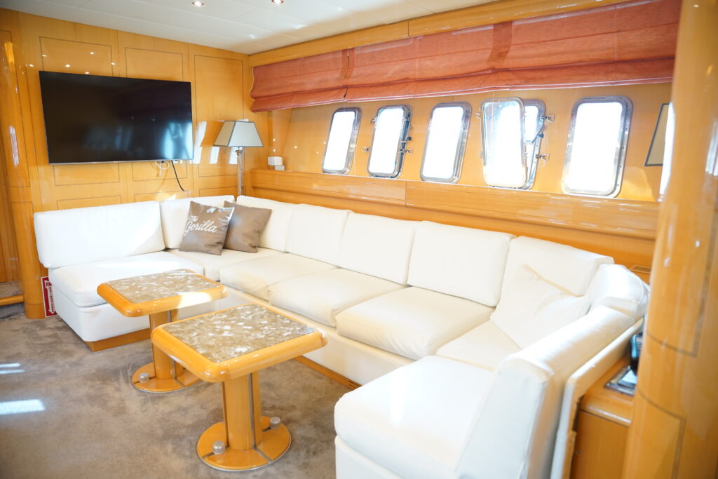 1999 MANGUSTA 80