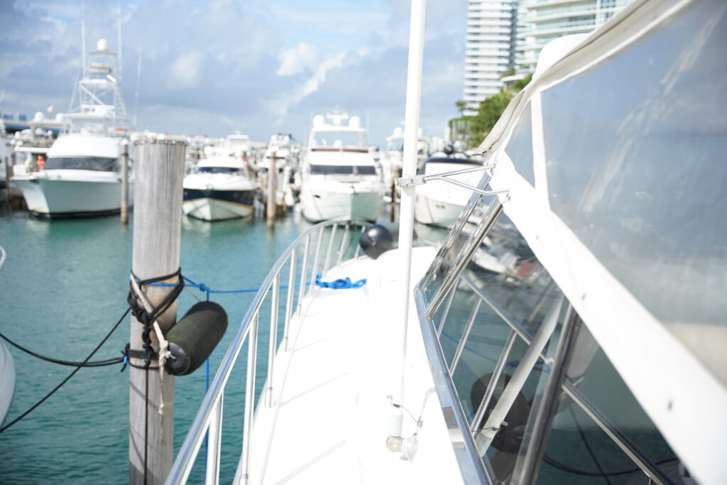 1999 MANGUSTA 80