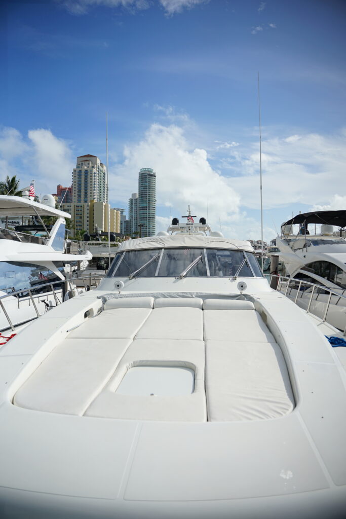 1999 MANGUSTA 80