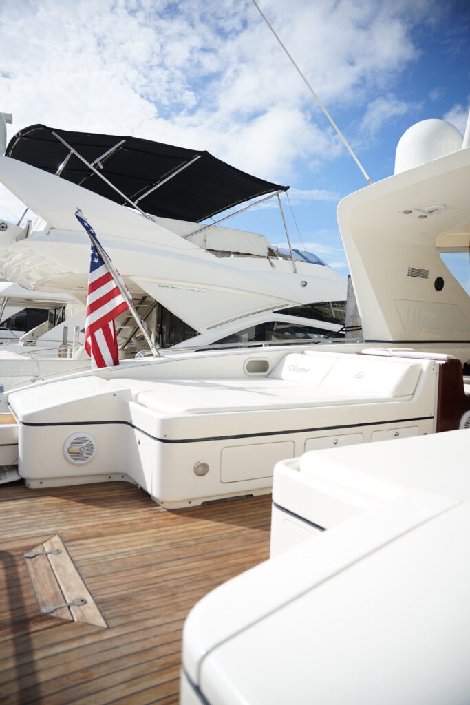 1999 MANGUSTA 80