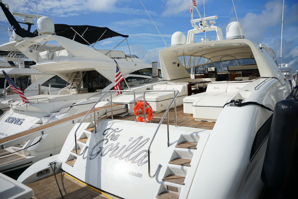 1999 MANGUSTA 80